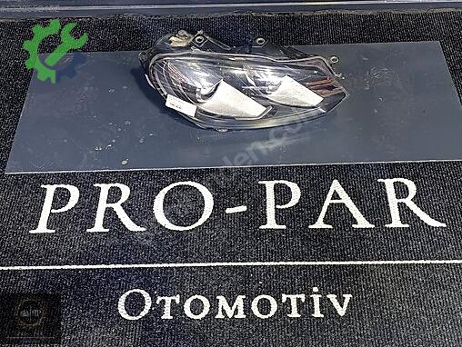 Volkswagen Golf Sağ Ön Far çıkma parça