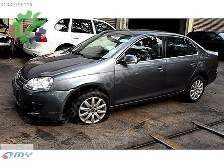 Volkswagen Jetta Sol Çamurluk çıkma parça