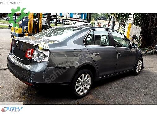 Volkswagen Jetta Sol Çamurluk çıkma parça