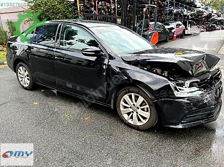 Volkswagen Jetta Sağ Kapı çıkma parça