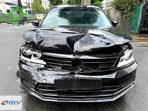 Volkswagen Jetta Arka Dingil çıkma parça