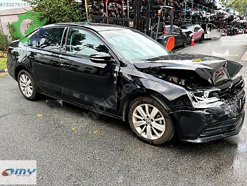 Volkswagen Jetta Sağ Ön Kapı çıkma parça