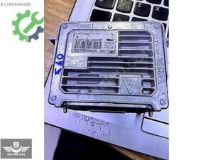 VOLVO S60 XENON FAR BEYNİ 89089352