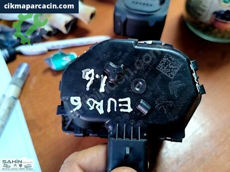 Peugeot 301 Gaz Kelebeği çıkma parça