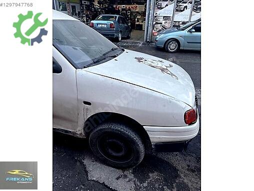 Volkswagen Caddy Ön Çamurluk çıkma parça