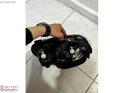 Volkswagen Golf Sağ Ön Far 1J941018F çıkma parça