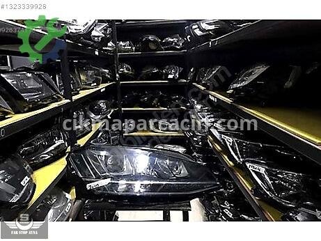 Volkswagen Golf Sağ Ön Far çıkma parça