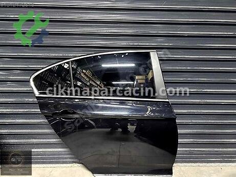 Volkswagen Passat Sağ Arka Kapı çıkma parça