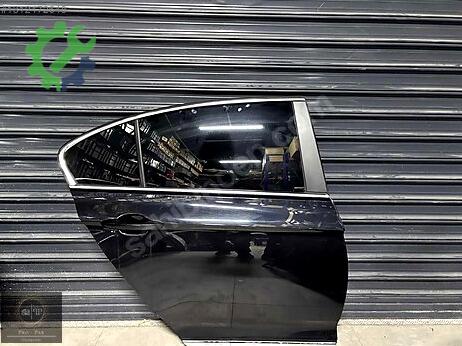 Volkswagen Passat Sağ Arka Kapı çıkma parça