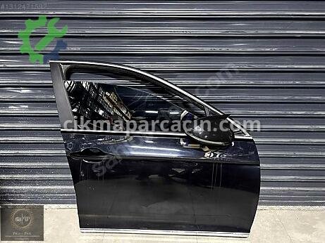 Volkswagen Passat Sağ Ön Kapı çıkma parça