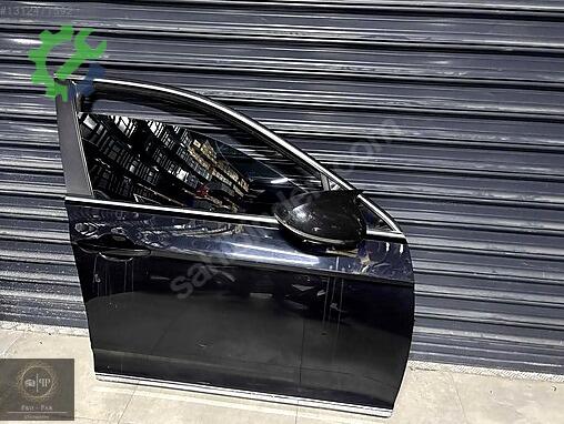Volkswagen Passat Sağ Ön Kapı çıkma parça