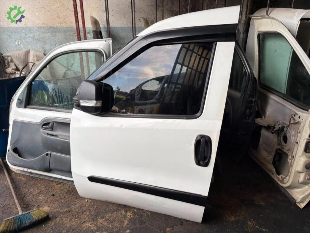 Fiat Doblo Sol Ön Kapı çıkma parça