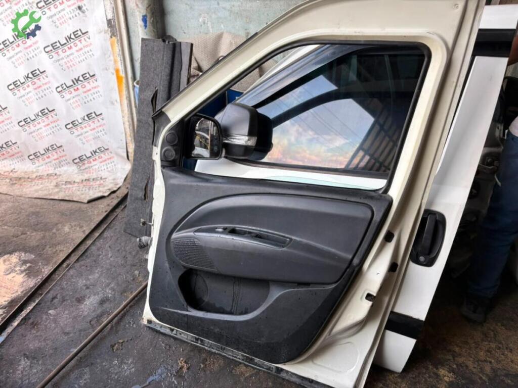 Fiat Doblo Sol Ön Kapı çıkma parça