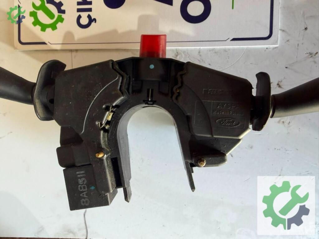 Ford Escort Sinyal Kolu çıkma parça