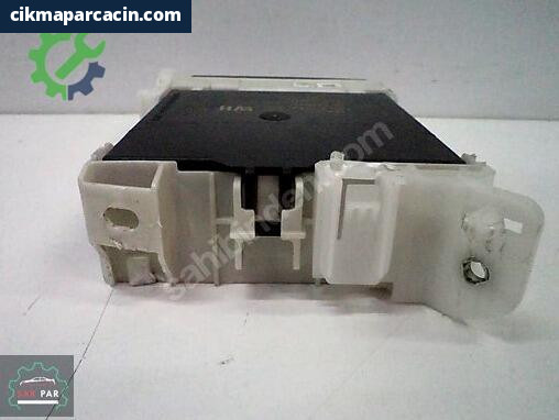 Toyota Yaris Beyni 89221-K0020 çıkma parça