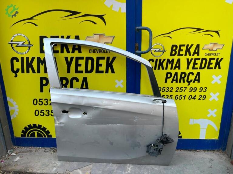 Opel Corsa Sağ Ön Kapı çıkma parça