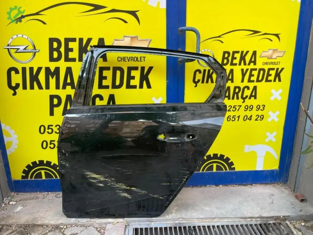 Opel Astra Sol Arka Kapı çıkma parça