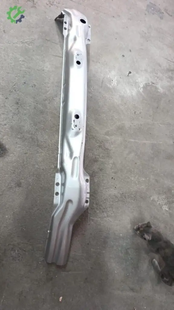 Mercedes-Benz Sprinter Ön Tampon Demiri çıkma parça