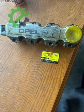 Opel Astra Külbütör Kapağı çıkma parça