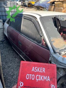 Opel Astra Sağ Çamurluk çıkma parça