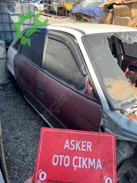 Opel Astra Sağ Çamurluk çıkma parça