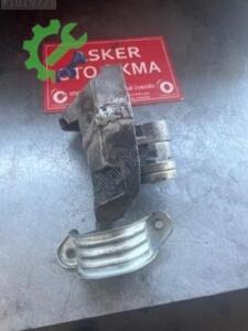 Opel Astra F sağ motor kulağı