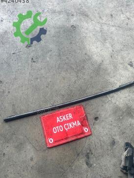 Opel Astra Ön Cam Izgarası çıkma parça