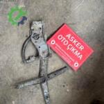 Opel Astra f sağ ön cam kırıkosu