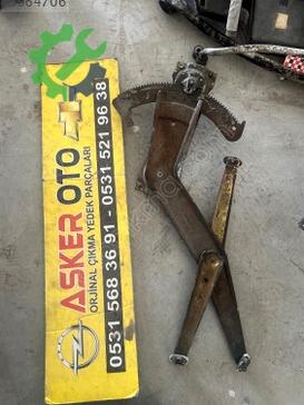 Opel Astra Sol Ön Cam Krikosu çıkma parça