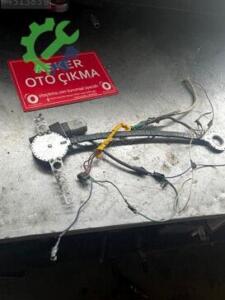 Opel Astra F sol ön cam krikosu uydurma