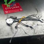 Opel Astra F sol ön cam krikosu uydurma