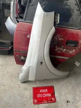 Opel Astra Sağ Ön Çamurluk çıkma parça
