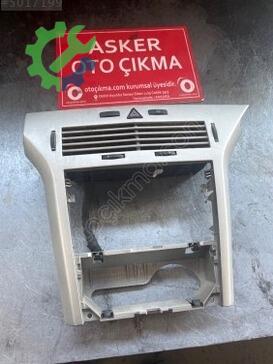 Opel Astra Kalorifer Izgarası çıkma parça