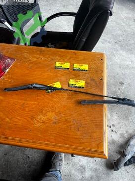 Opel Astra Silecek Kolu çıkma parça