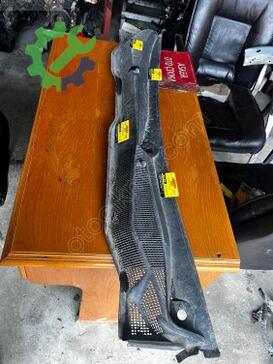 Opel Astra Ön Cam Izgarası çıkma parça