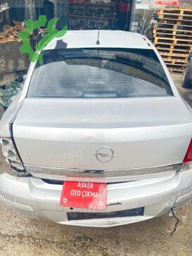 Opel Astra Bagaj Kapağı çıkma parça