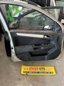 Opel Astra H sol ön kapı döşemesi