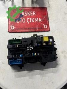 Opel Astra Haş arka sigorta tablası HQ kodlu