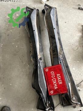 Opel Astra Cam Önü Izgarası çıkma parça
