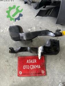 Opel Astra haş cam su bidonu