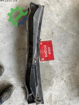 Opel Astra Ön Cam Izgarası çıkma parça