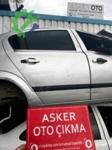 Opel ASTRA HAŞ SAĞ ARKA KAPI SEDAN HATASIZ