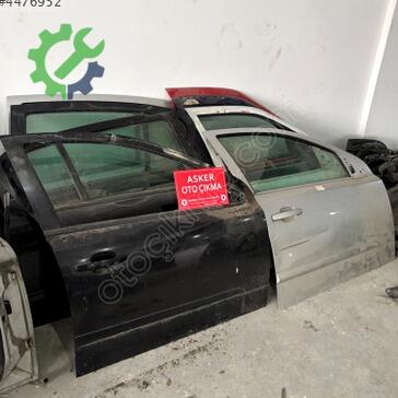Opel Astra Sağ Ön Kapı çıkma parça