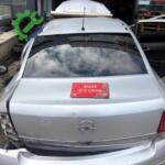 Opel Astra haş sedan arka cam