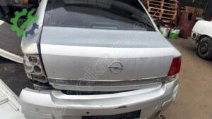 Opel Astra haş sedan bagaj kapağı