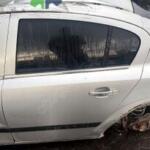 Opel Astra haş sedan sol arka kapı