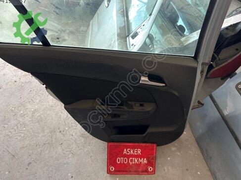 Opel Astra Kapı Döşemesi çıkma parça