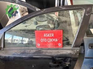 Opel Astra haş sol ön kapı camı