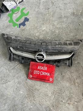 Opel Astra Ön Panjur çıkma parça