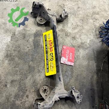 Opel Astra Arka Dingil çıkma parça